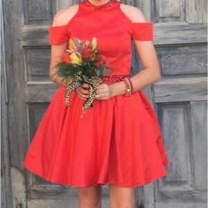 Morilee Madeline Gardner red Sz 4 2 piece Homecoming dress